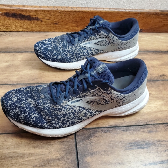 Brooks Other - Brooks men's Launch 6 1202851B032 Running shoes